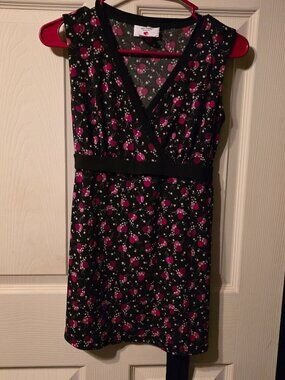 Two Hearts Maternity Top Small